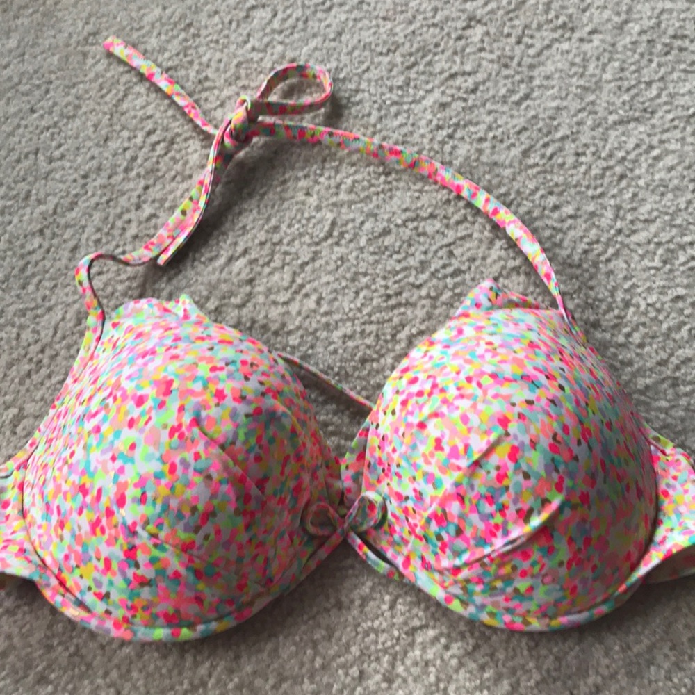 Victoria’s Secret bikini top